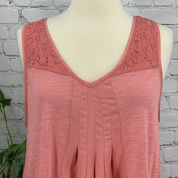 Lauren Conrad Blush Tan w/ Embroidery & Pleating - Picture 2 of 7